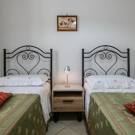 L'alba Di Santa Cesarea